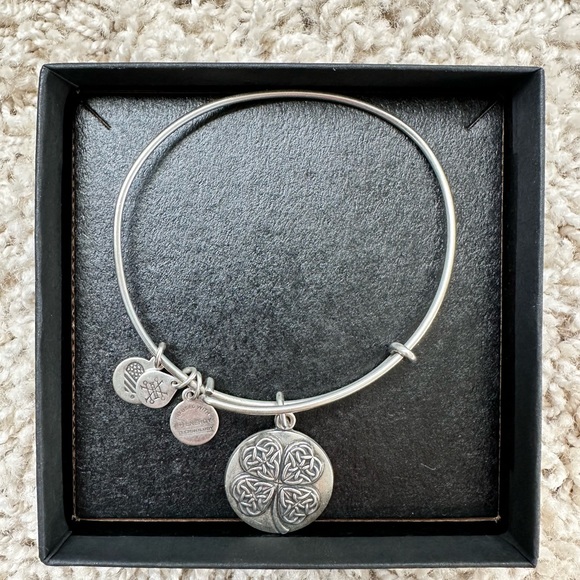 Alex and Ani four leaf clover bangle - Picture 1 of 3